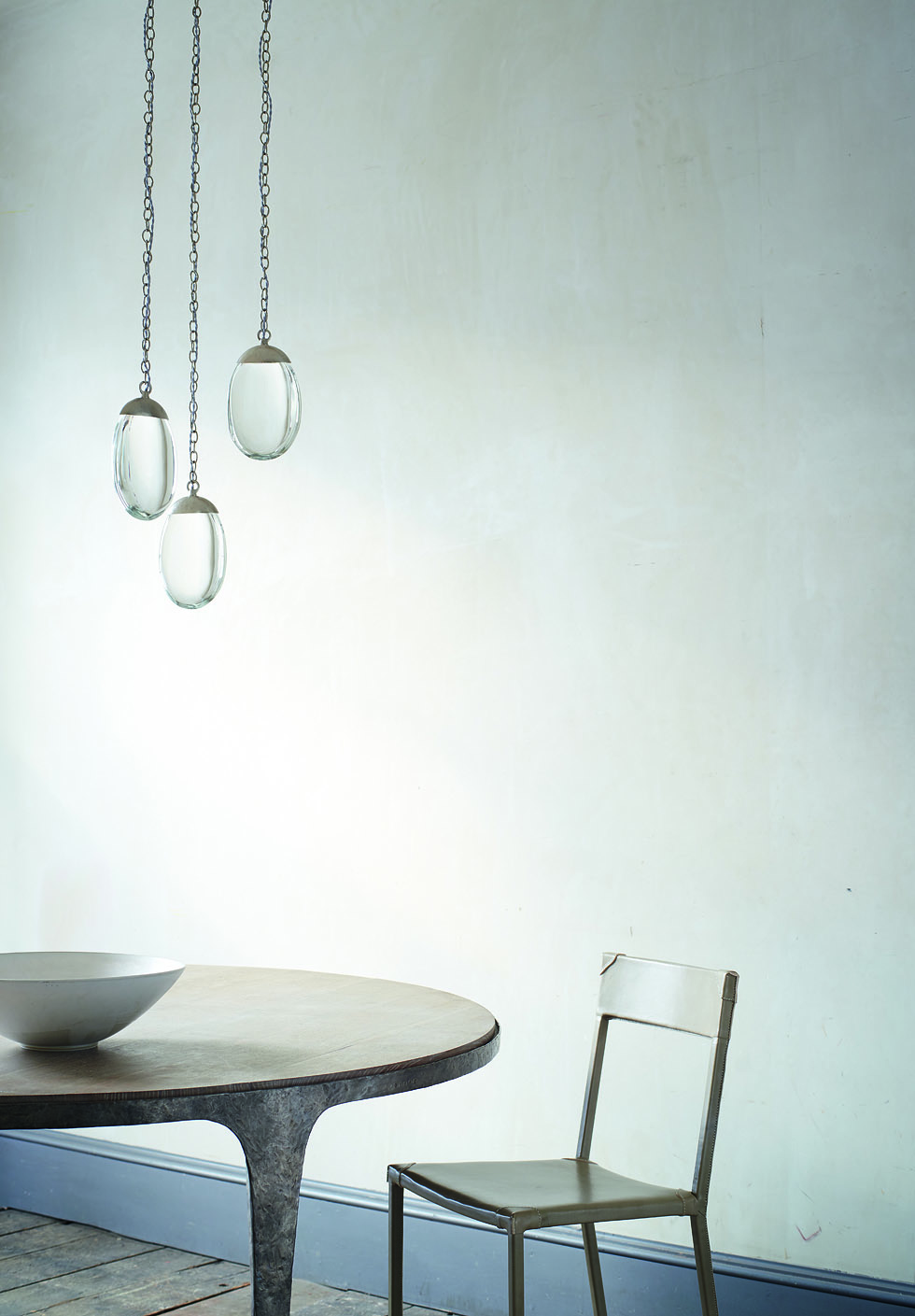 Hanging teardrop light