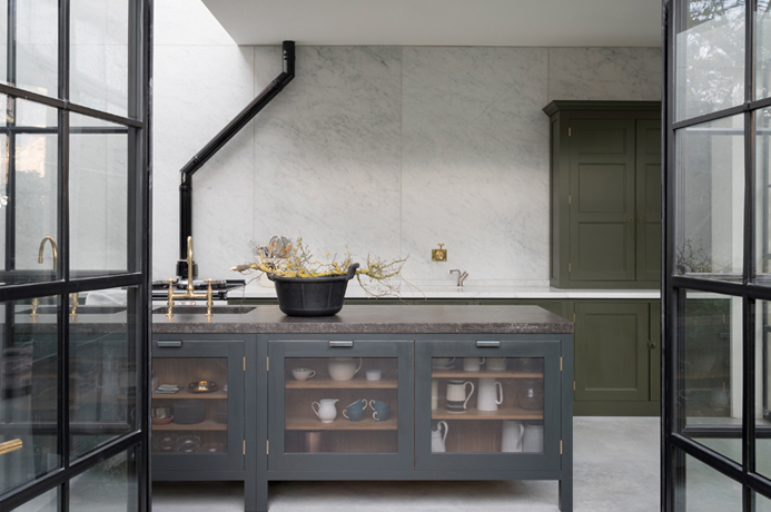 Light grey marble kitchen