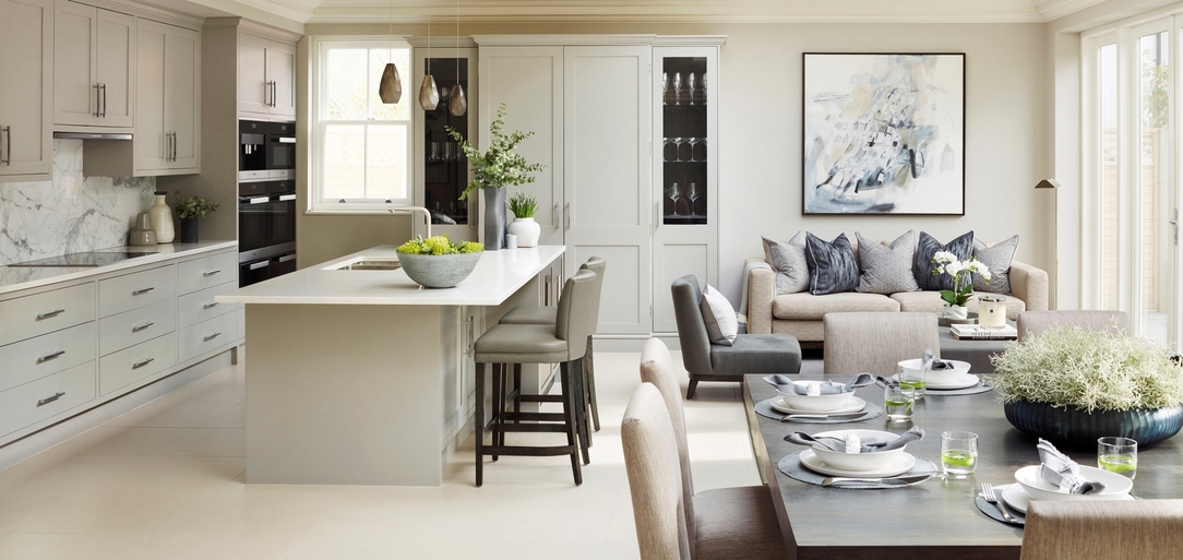 Large english white and beige kitchen